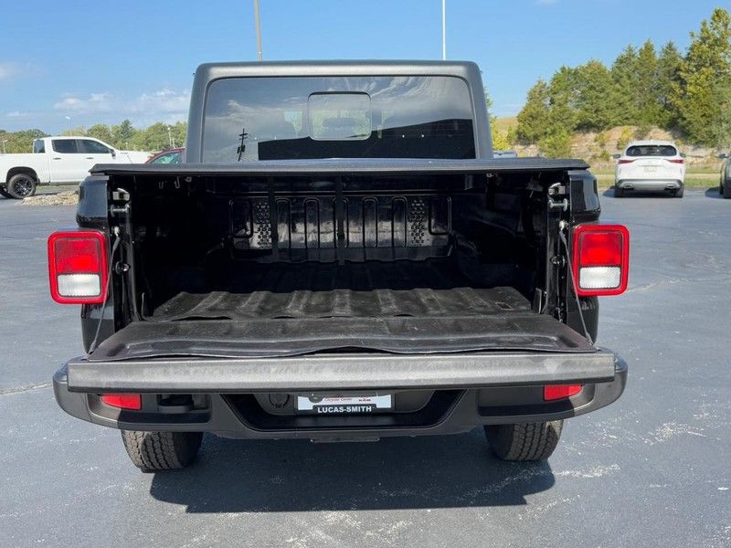 2020 Jeep Gladiator Sport S photo 4