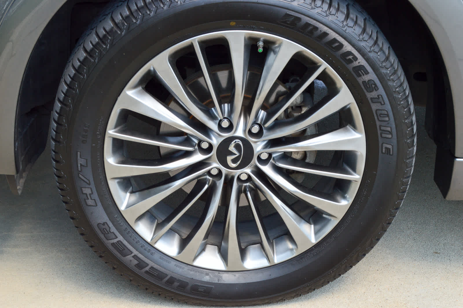 2019 Infiniti QX80 Luxe photo 10