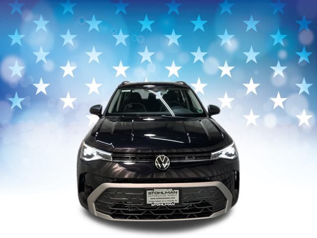 2025 Volkswagen Taos S photo 8