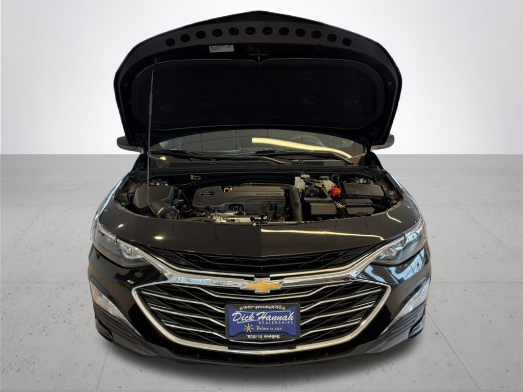 2023 Chevrolet Malibu 1LT photo 4