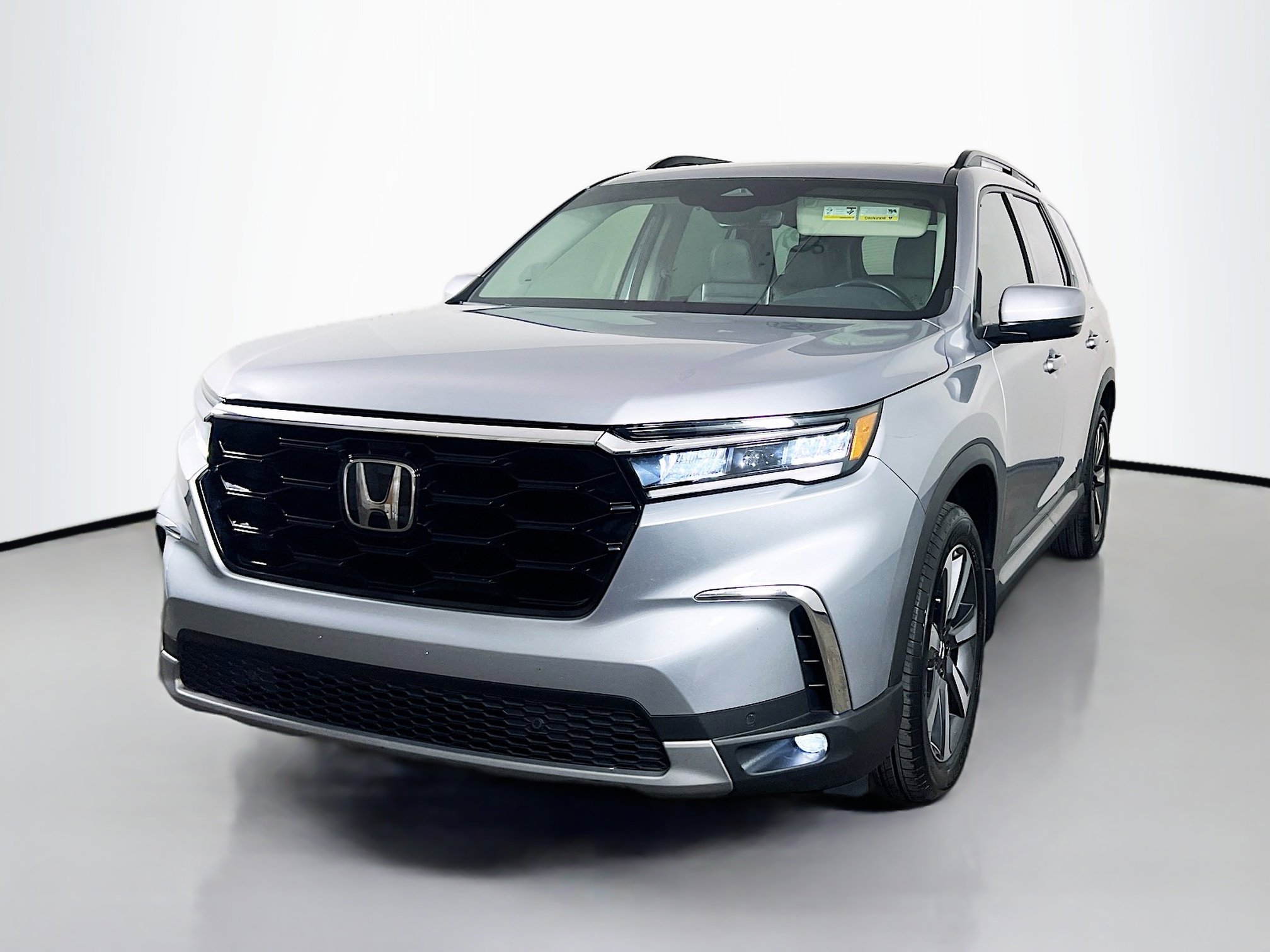 2024 Honda Pilot Touring photo 4