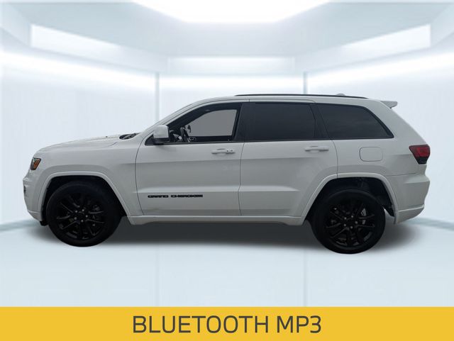 2021 Jeep Grand Cherokee Laredo X Altitude photo 2