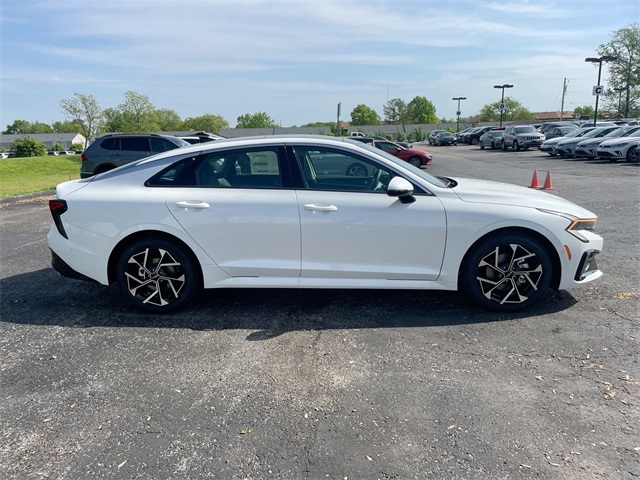 2025 Kia K5 EX photo 29