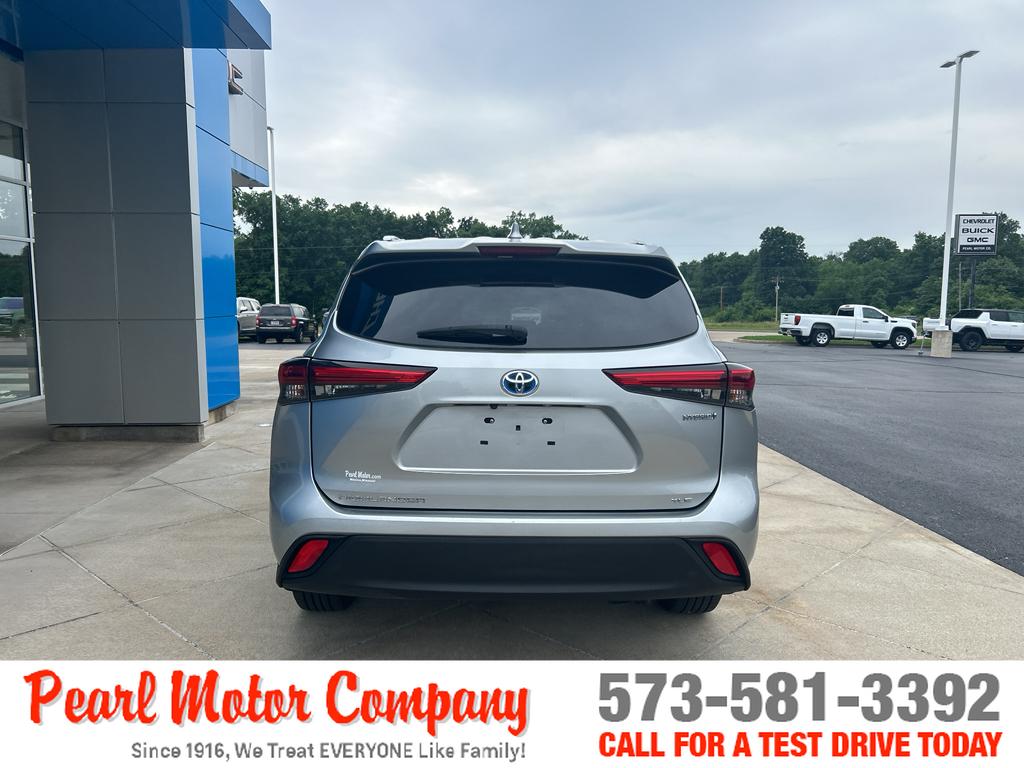 2021 Toyota Highlander Hybrid XLE photo 4