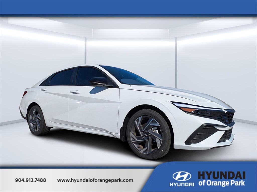 2025 Hyundai Elantra SEL's photo