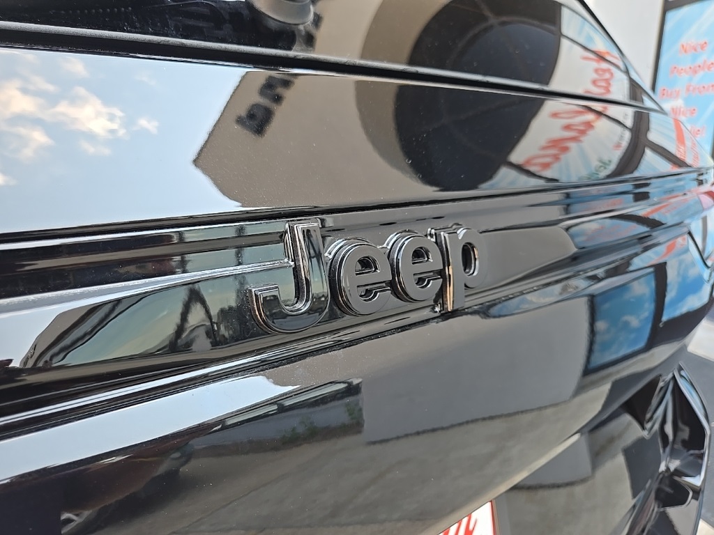 2025 Jeep Grand Cherokee Altitude X photo 19