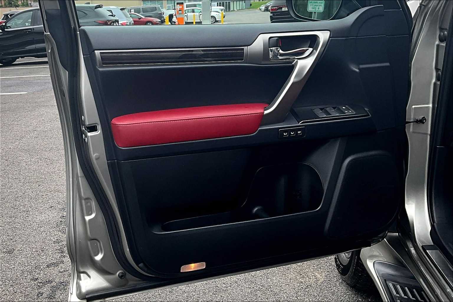 2022 Lexus GX 460 Premium photo 19