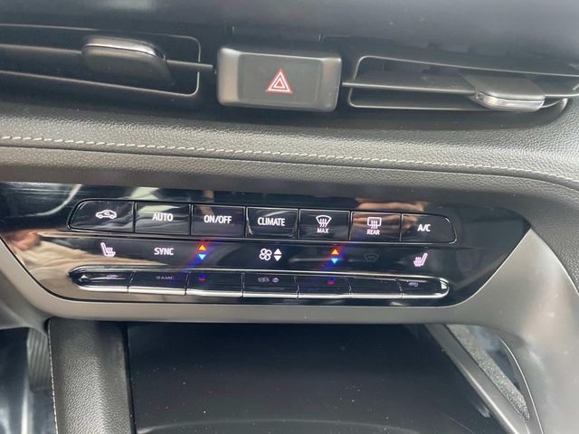 2021 Buick Envision Essence photo 25