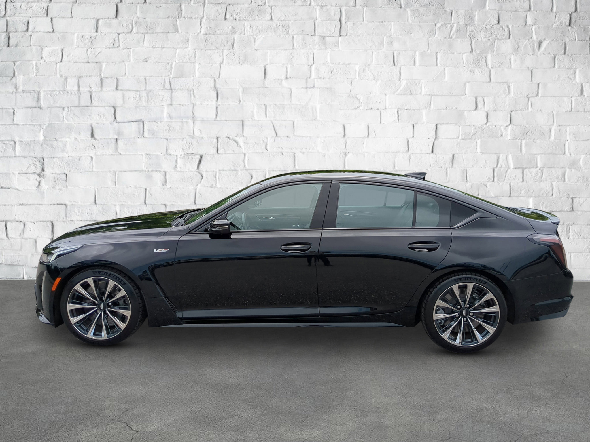 2023 Cadillac CT5 photo 3