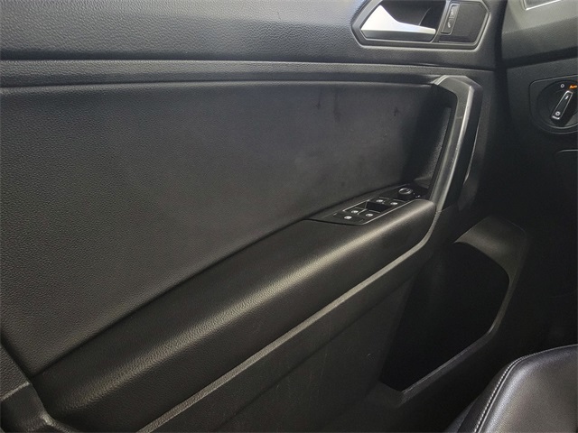 2021 Volkswagen Tiguan SE photo 28
