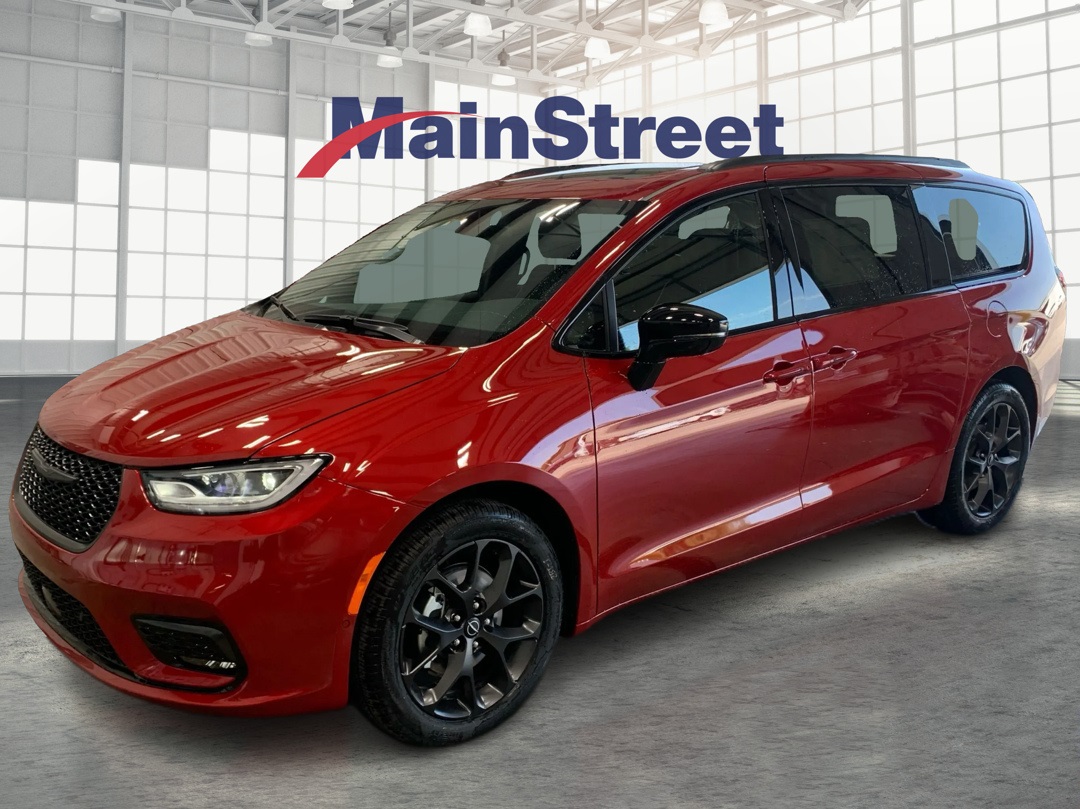 2026 Chrysler Pacifica Limited's photo