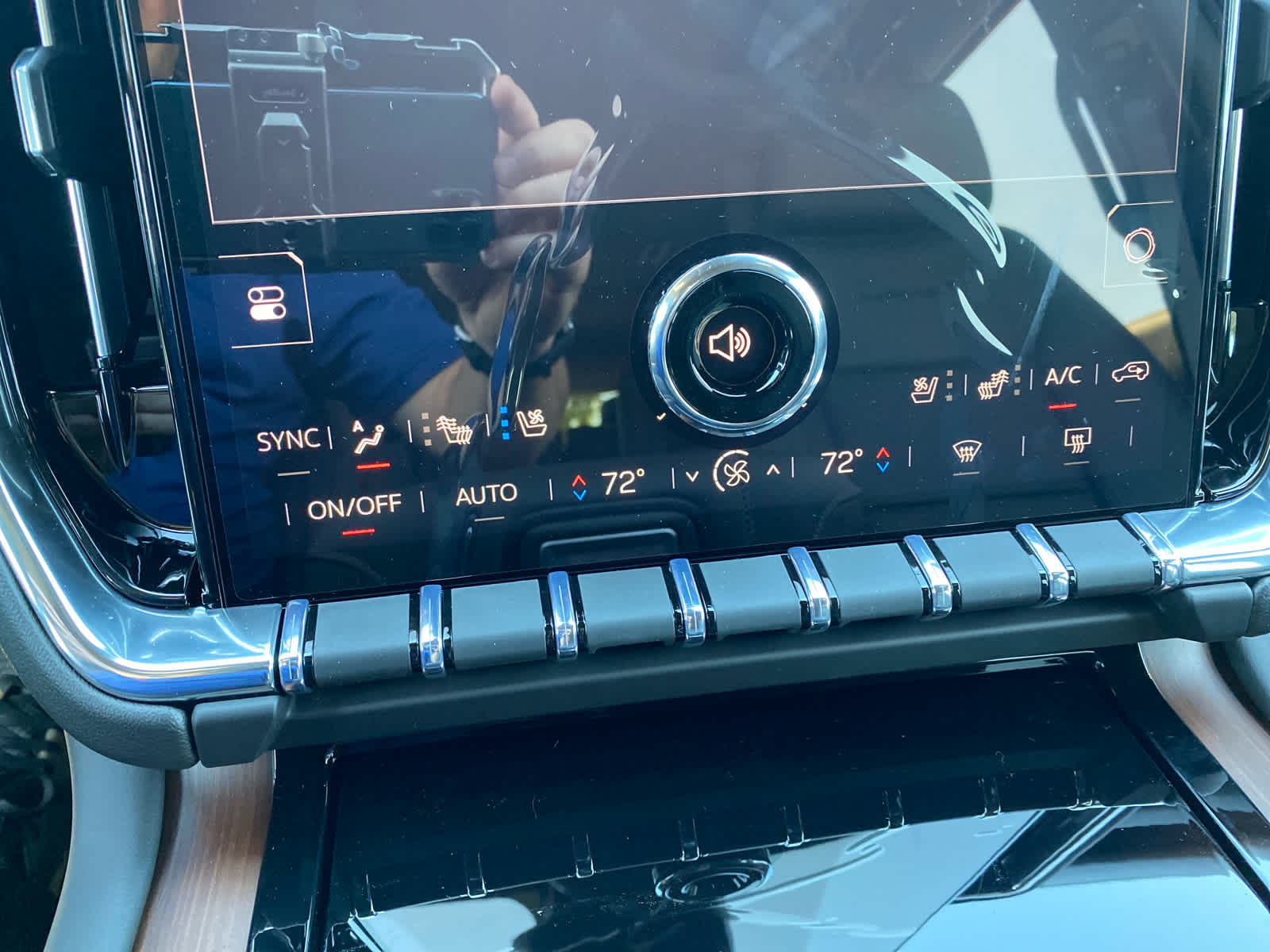 2025 Gmc Yukon XL Denali photo 18