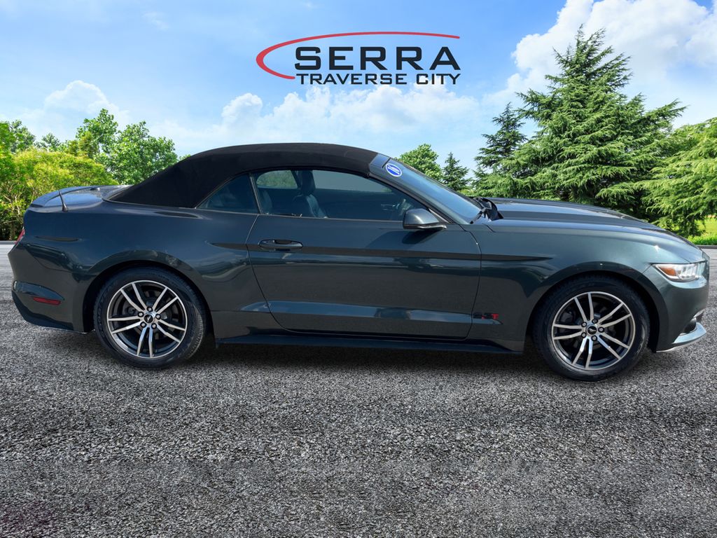 2016 Ford Mustang EcoBoost Premium photo 4