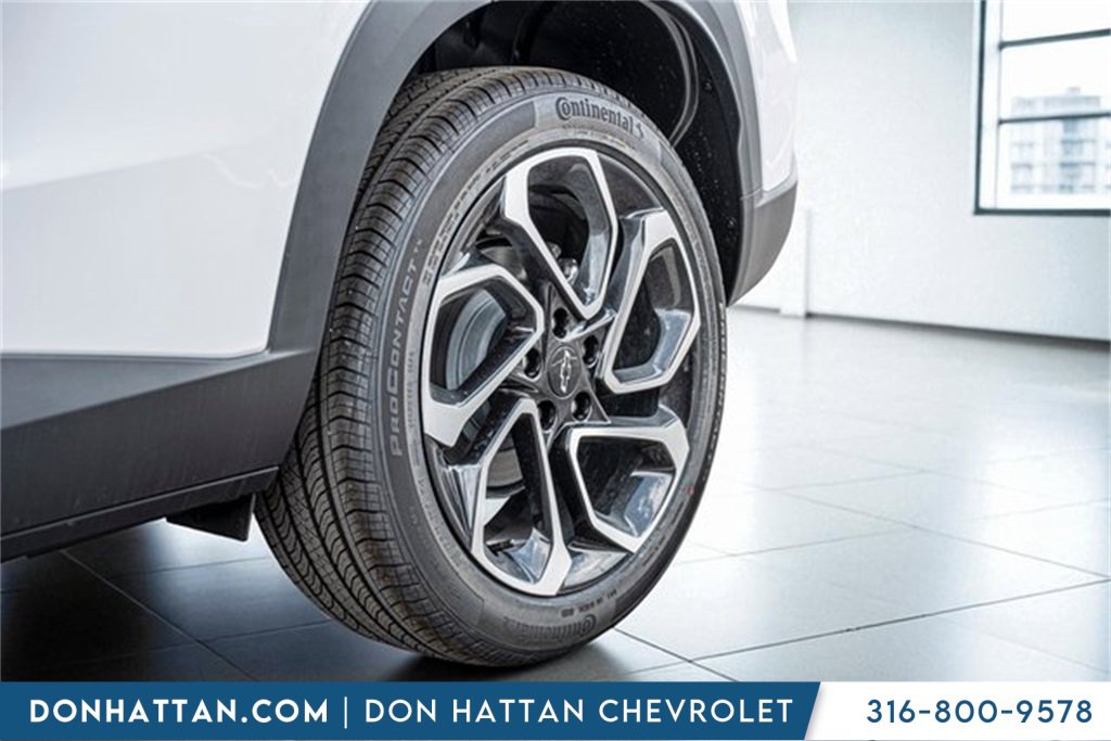 2025 Chevrolet Trax photo 32