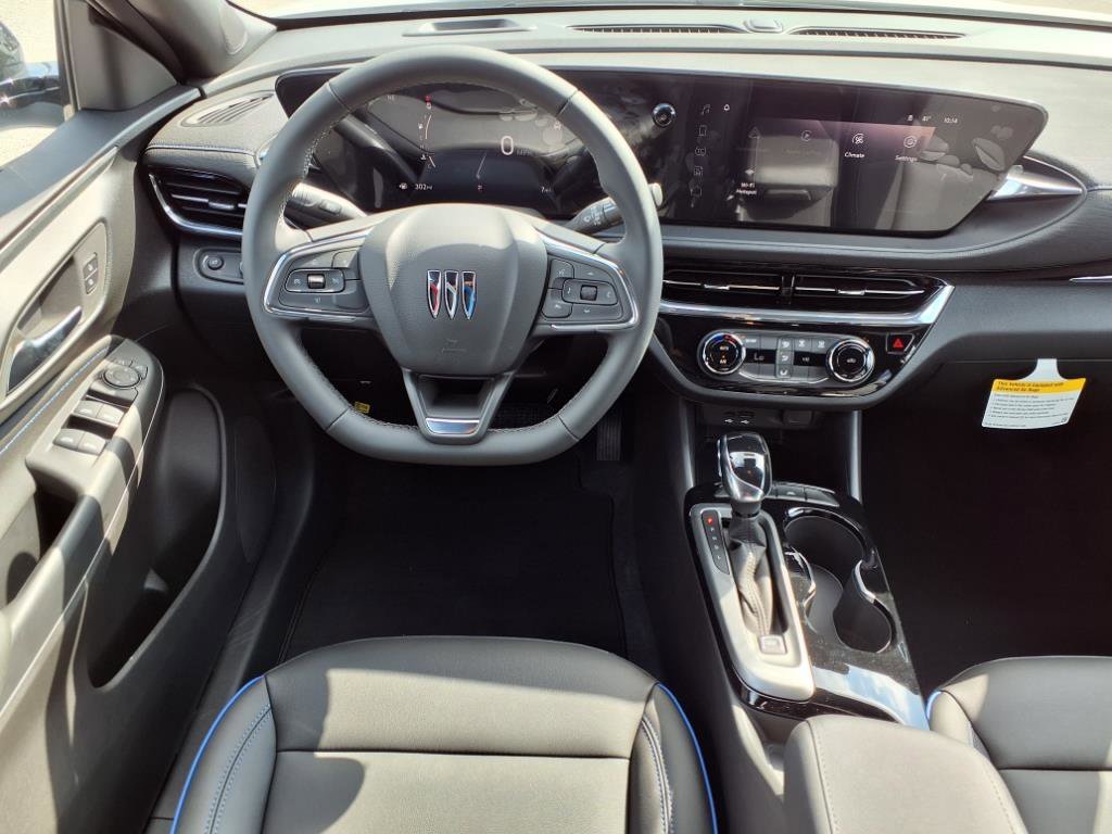 2025 Buick Envista ST photo 2