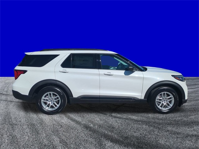 2026 Ford Explorer photo 2