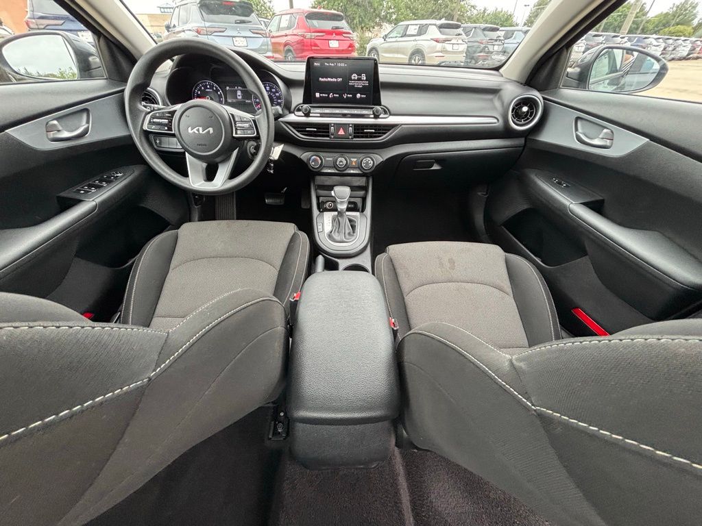 2023 Kia Forte LXS photo 13