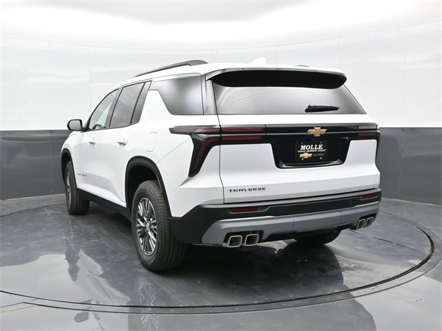 2026 Chevrolet Traverse photo 4