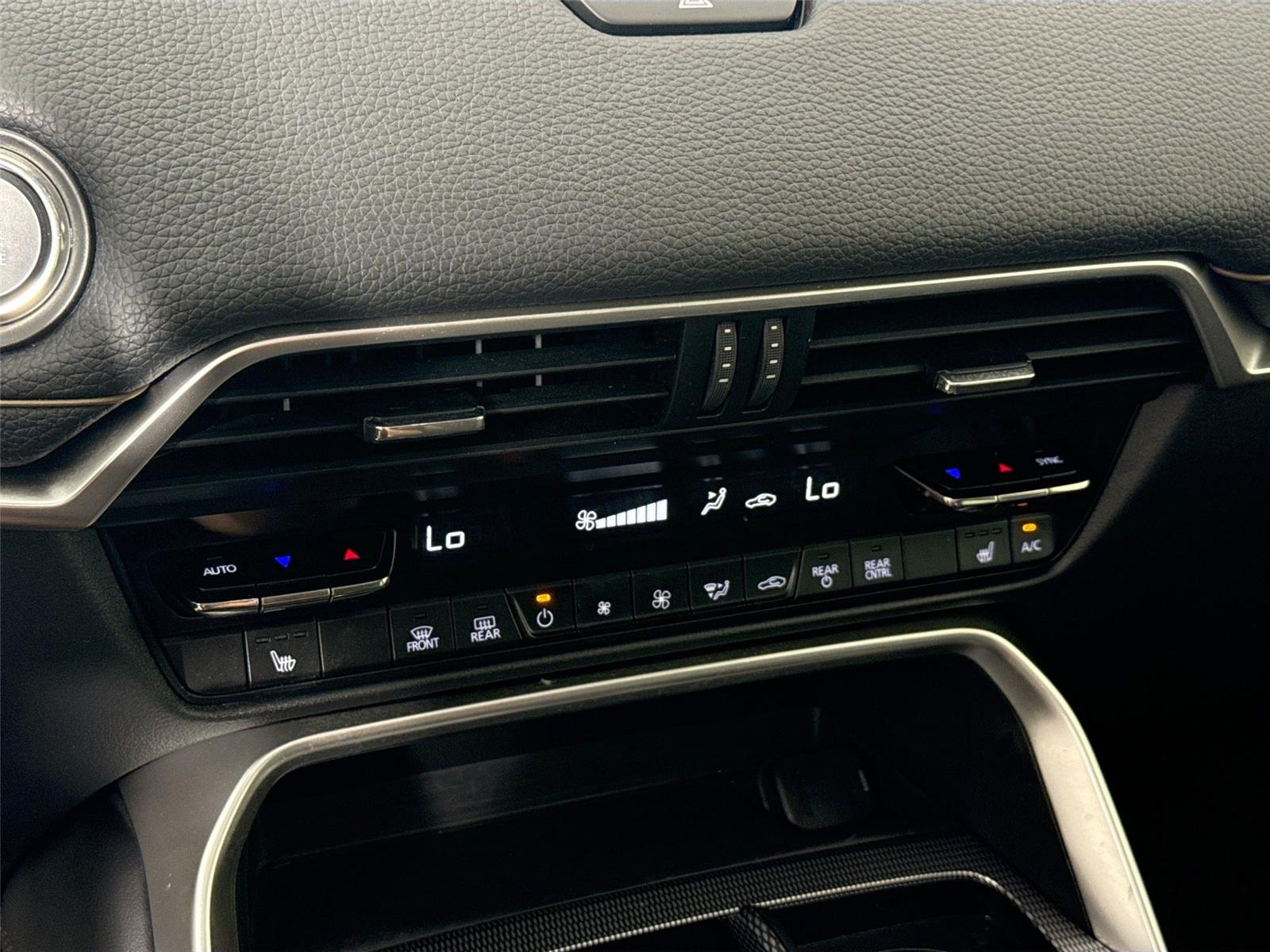 2024 Mazda CX-90 3.3 Turbo Preferred photo 24