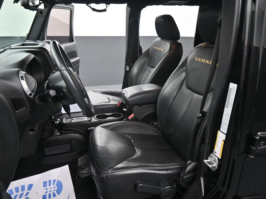 2016 Jeep Wrangler Unlimited Sahara photo 36