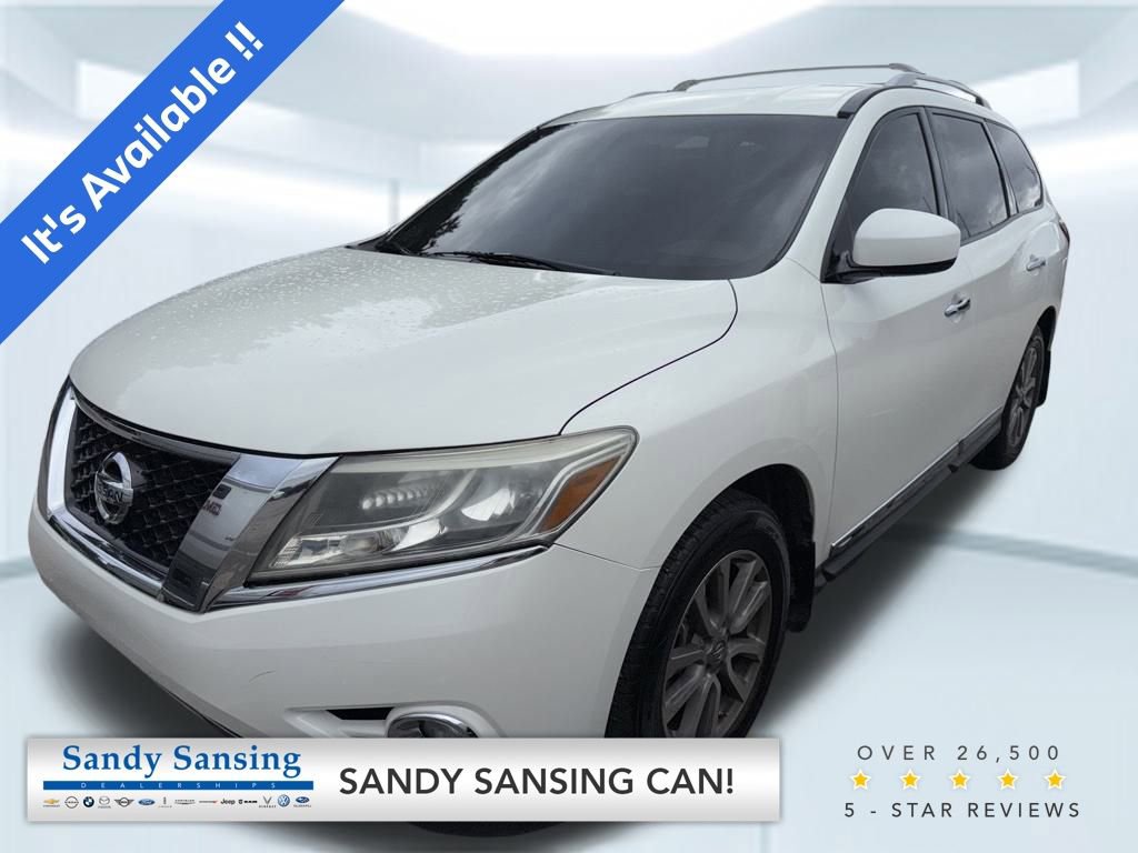 2016 Nissan Pathfinder SL's photo