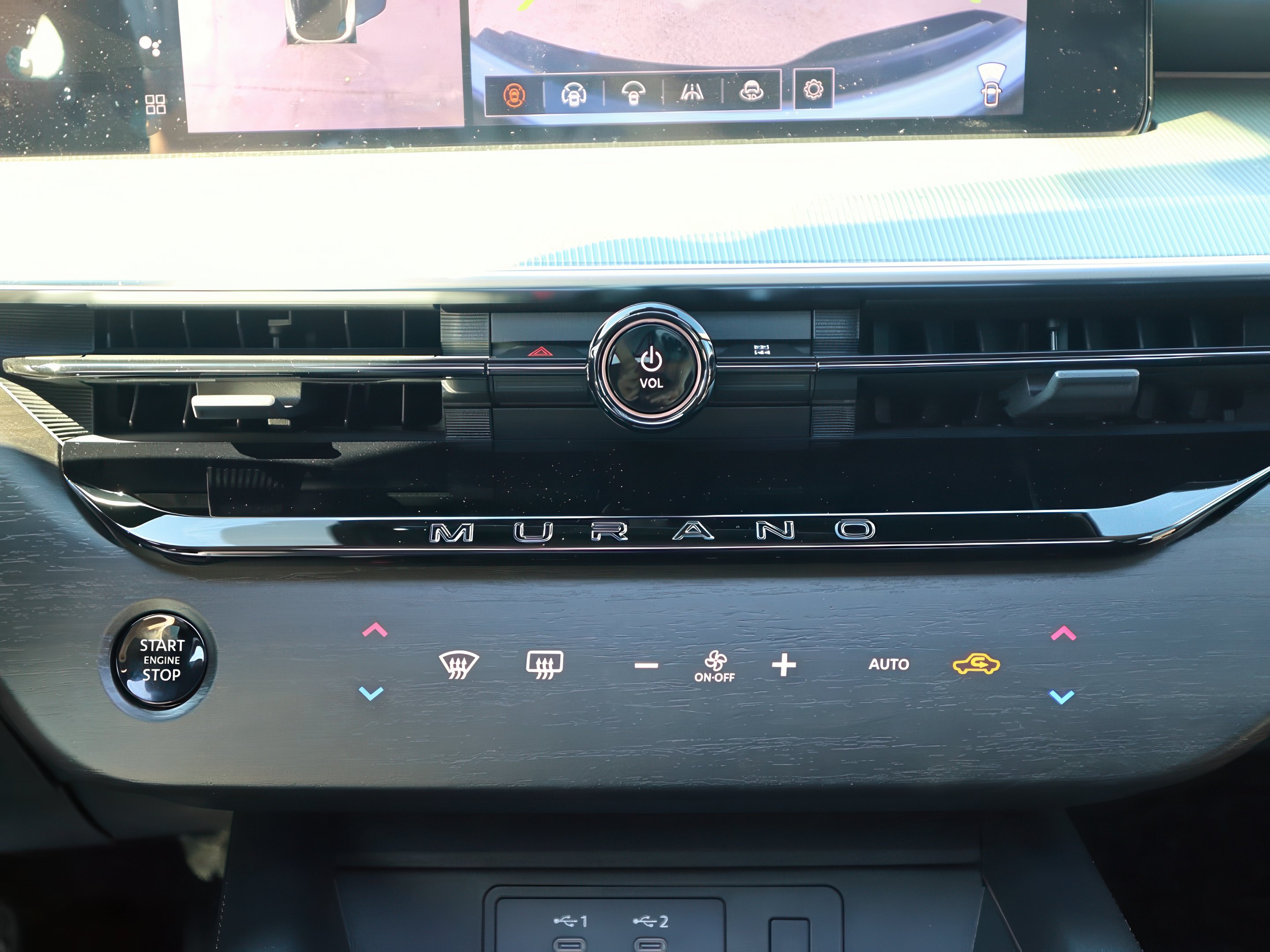 2025 Nissan Murano SL photo 14