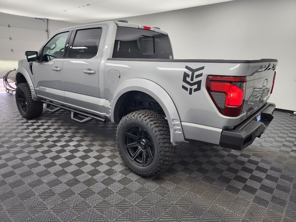 2024 Ford F-150 XLT photo 4