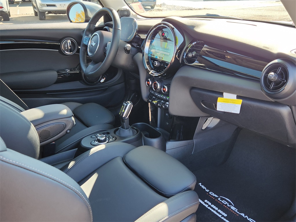 2024 Mini Cooper 2 Door Hardtop SE photo 12