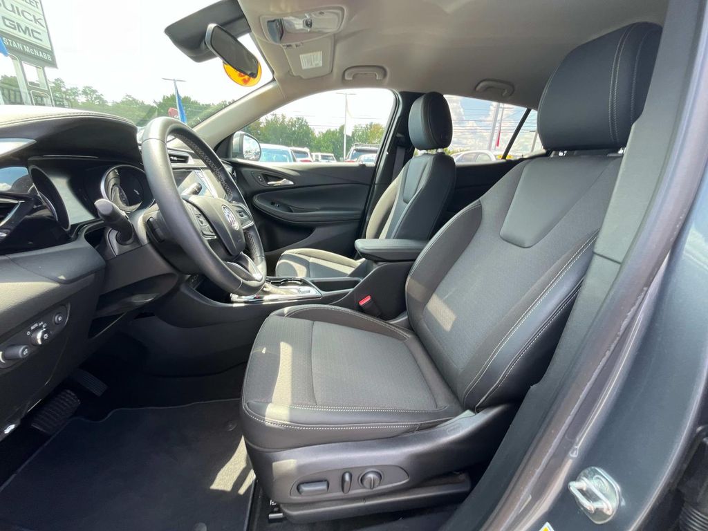 2022 Buick Encore GX Preferred photo 8