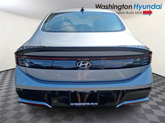 2025 Hyundai Sonata Hybrid SEL photo 5