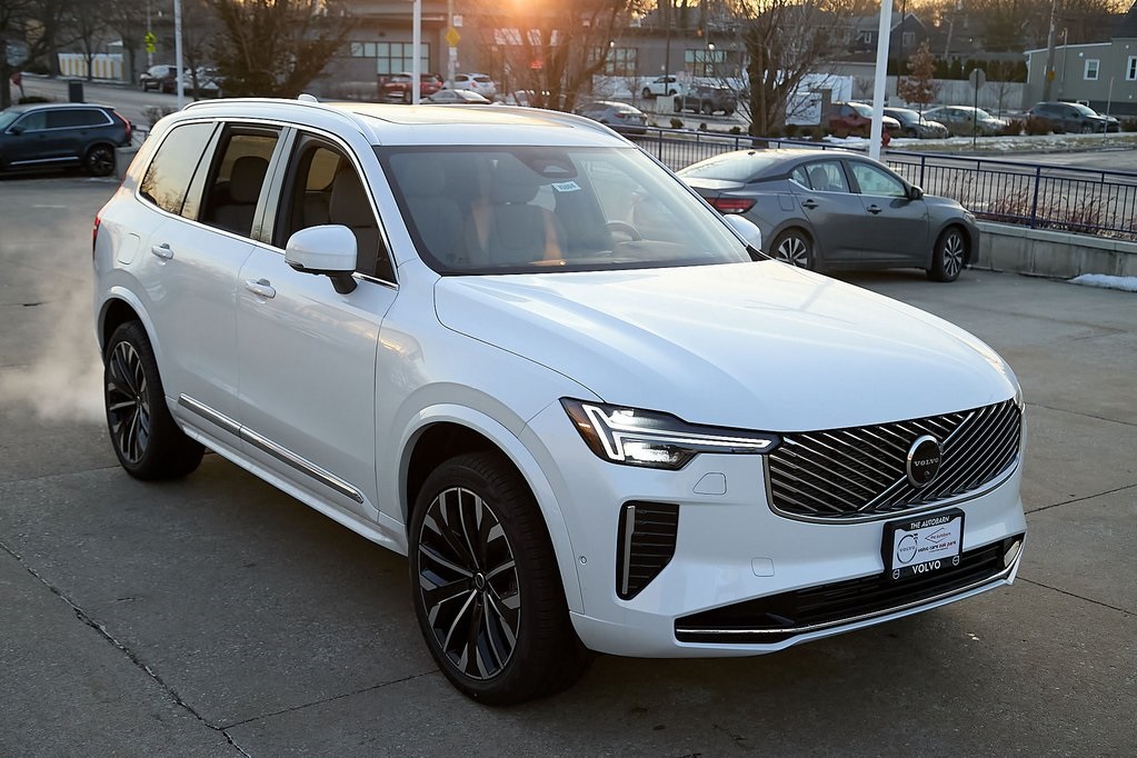 2026 VOLVO XC90 - Image 3
