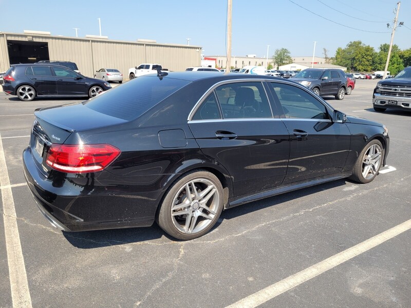 2014 Mercedes Benz E 350 4MATIC photo 2