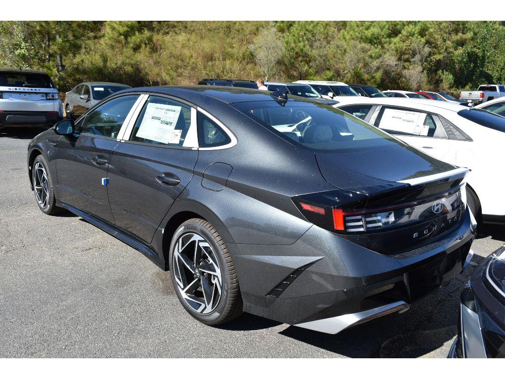 2026 Hyundai Sonata SEL Sport photo 4