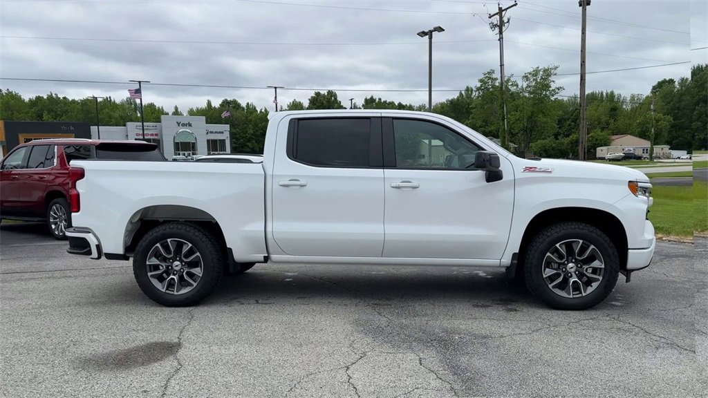 2025 Chevrolet Silverado 1500 RST photo 2
