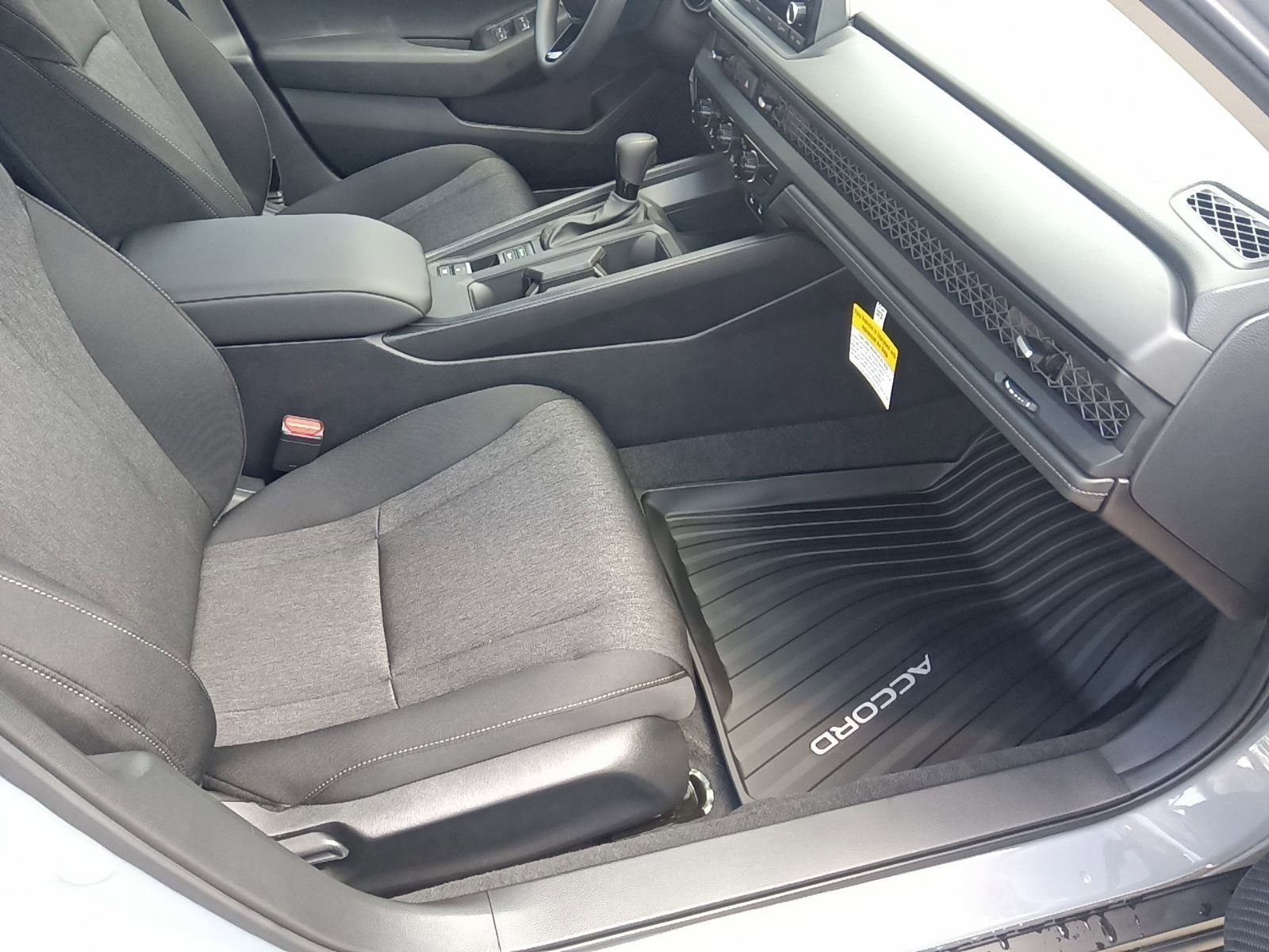 2025 Honda Accord SE photo 24