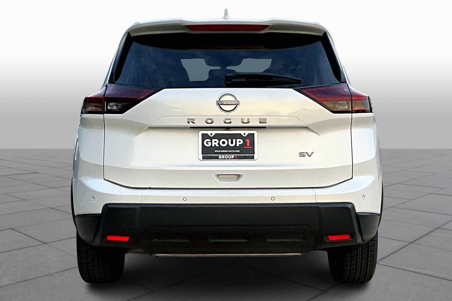 2024 Nissan Rogue SV photo 4