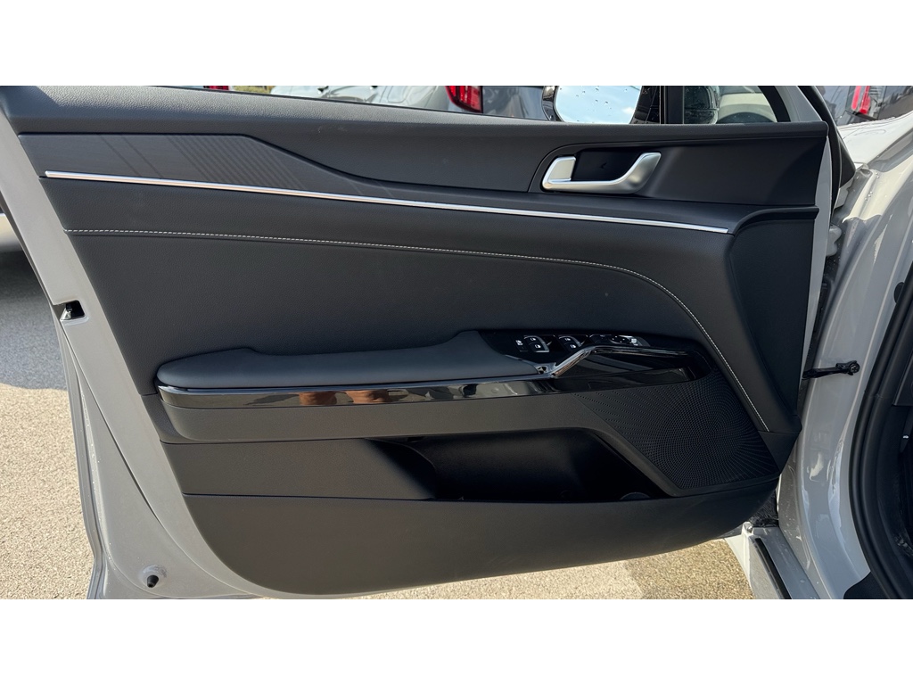 2026 Kia K5 GT-Line photo 22
