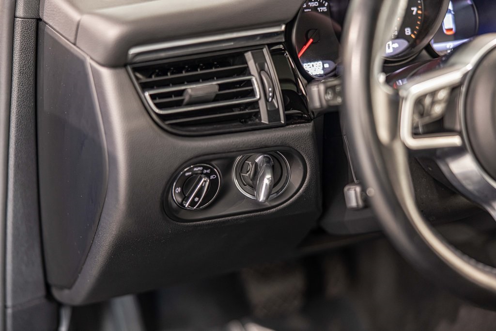 2019 PORSCHE MACAN - Image 20