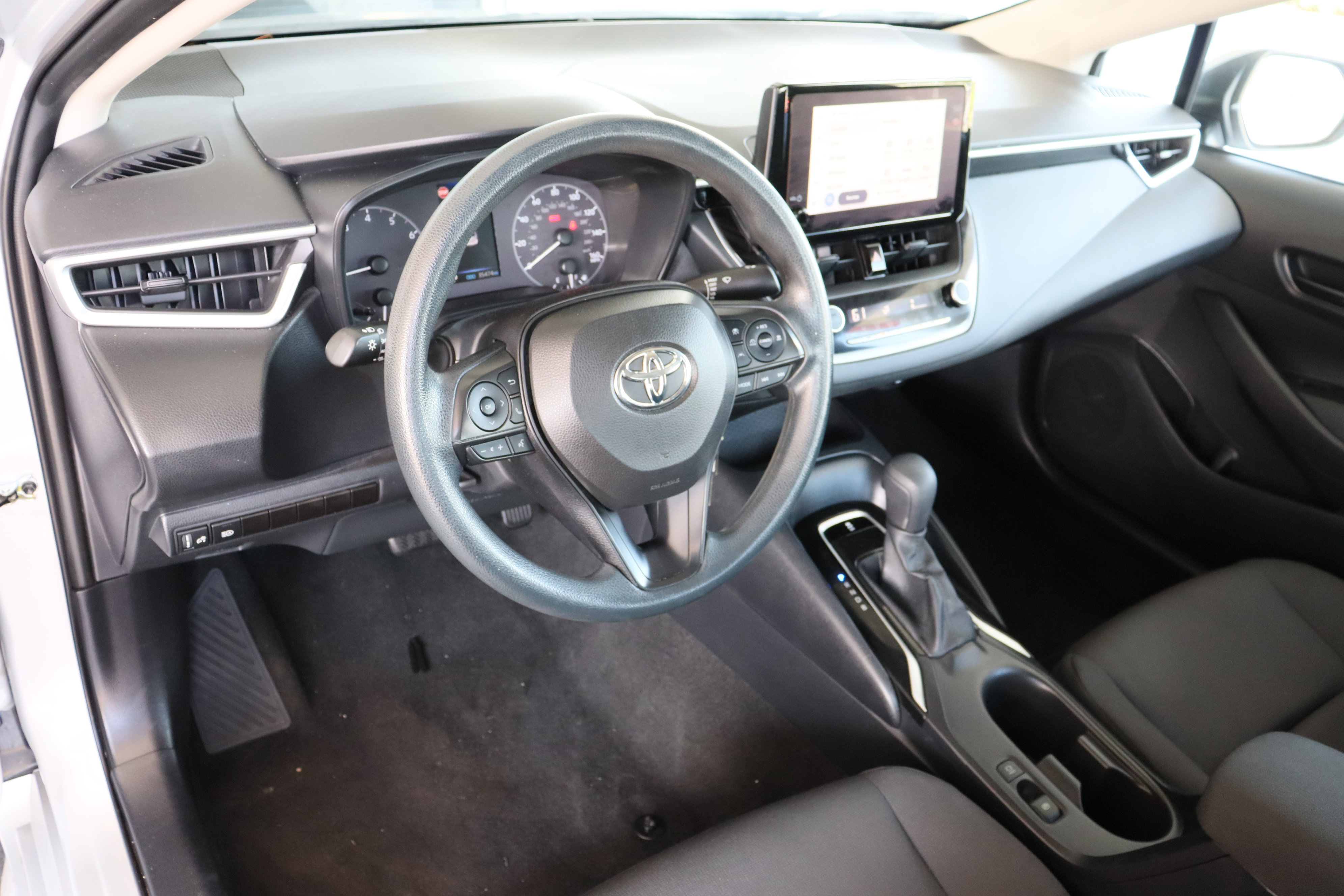2023 Toyota Corolla LE photo 15