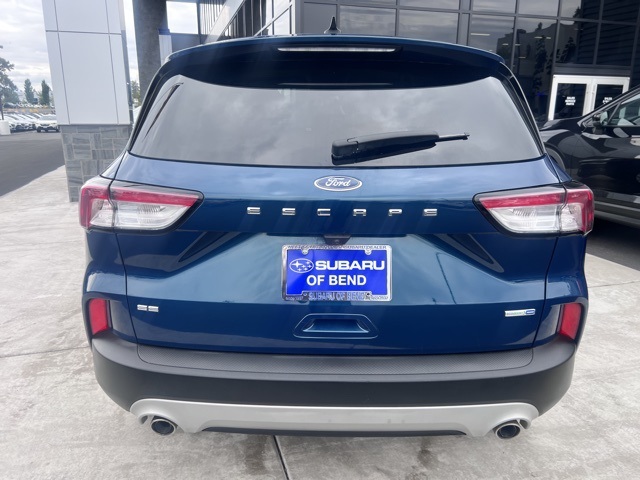 2020 Ford Escape SE photo 3