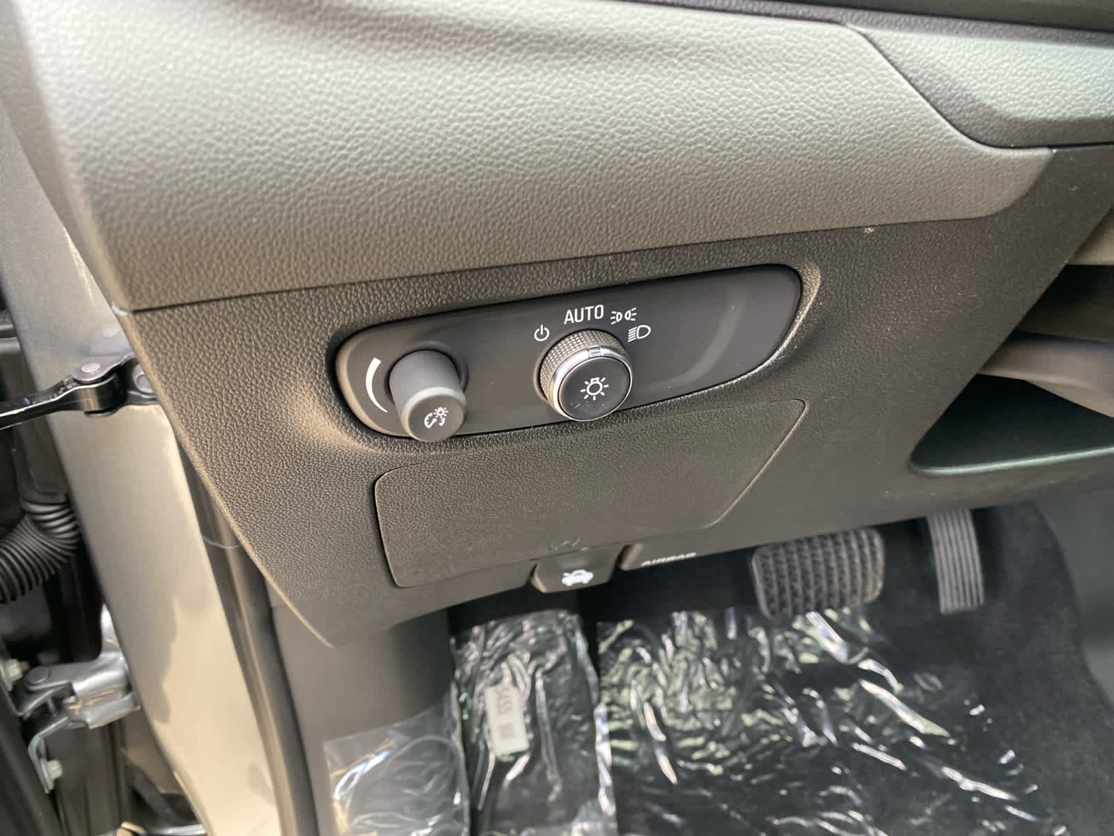 2026 Buick Encore GX Sport Touring photo 14