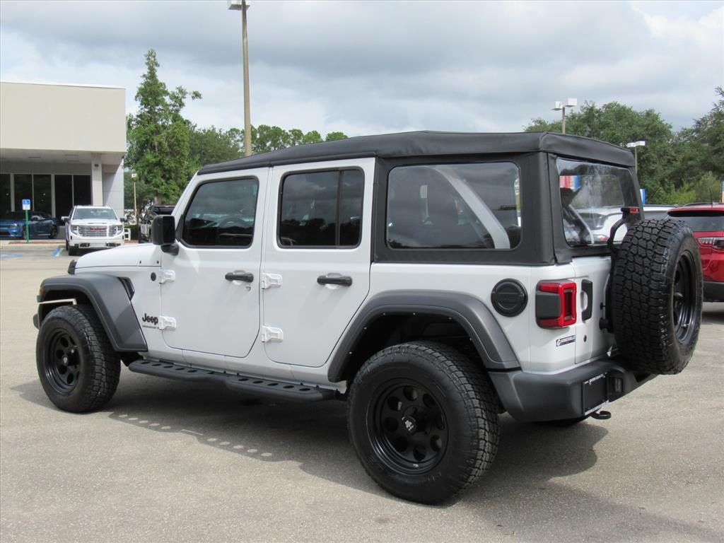 2023 Jeep Wrangler Sport photo 4