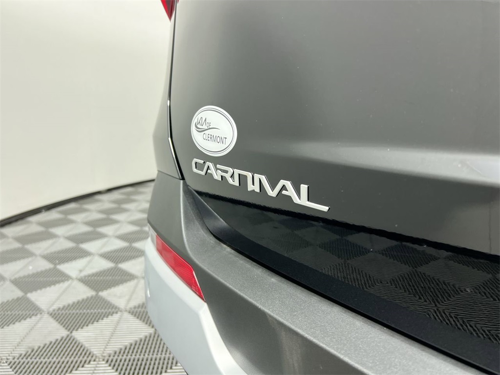 2026 Kia Carnival EX photo 4