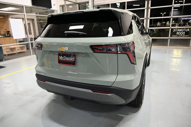 2026 Chevrolet Equinox LT photo 4