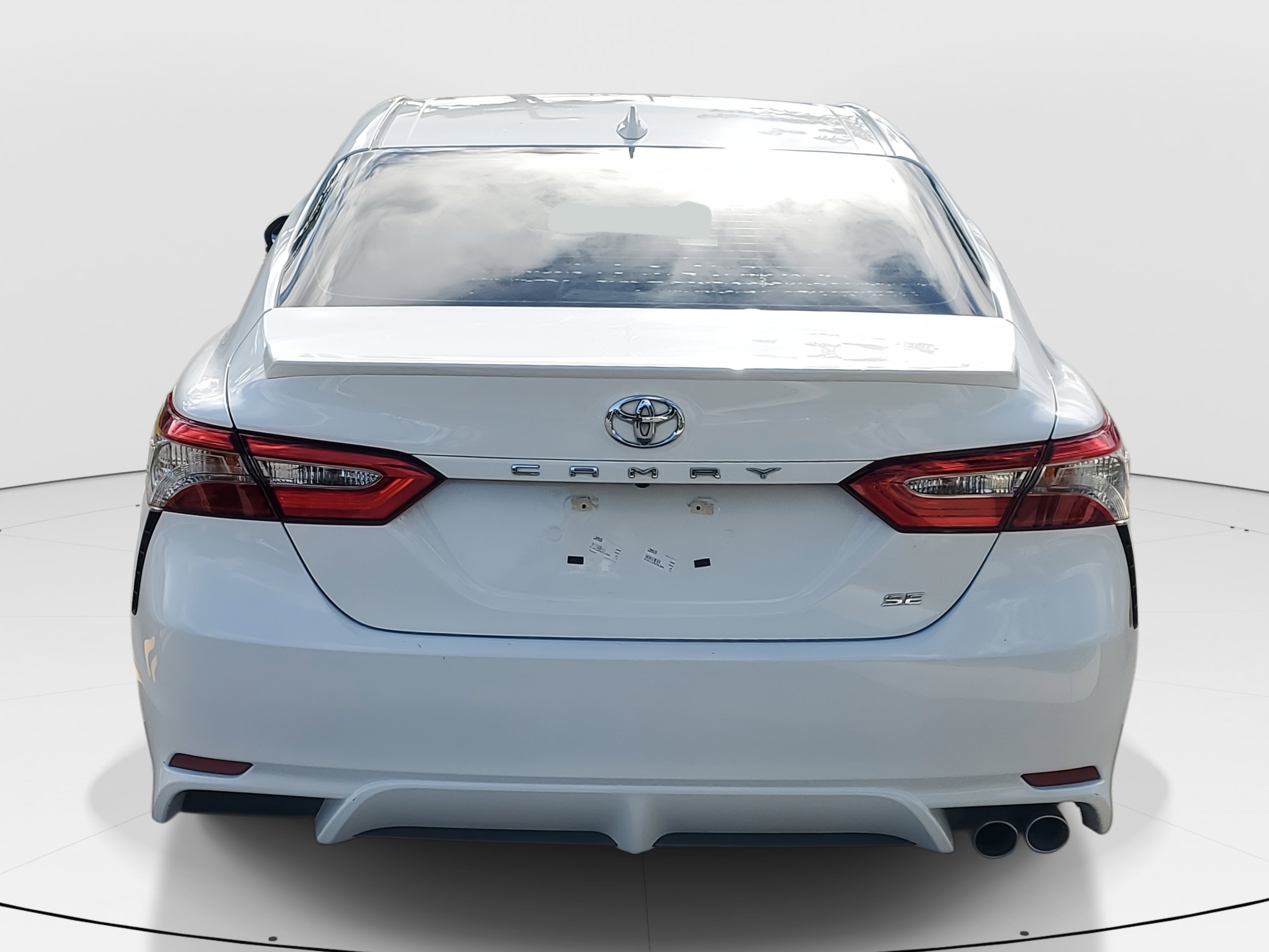 2019 Toyota Camry SE photo 6