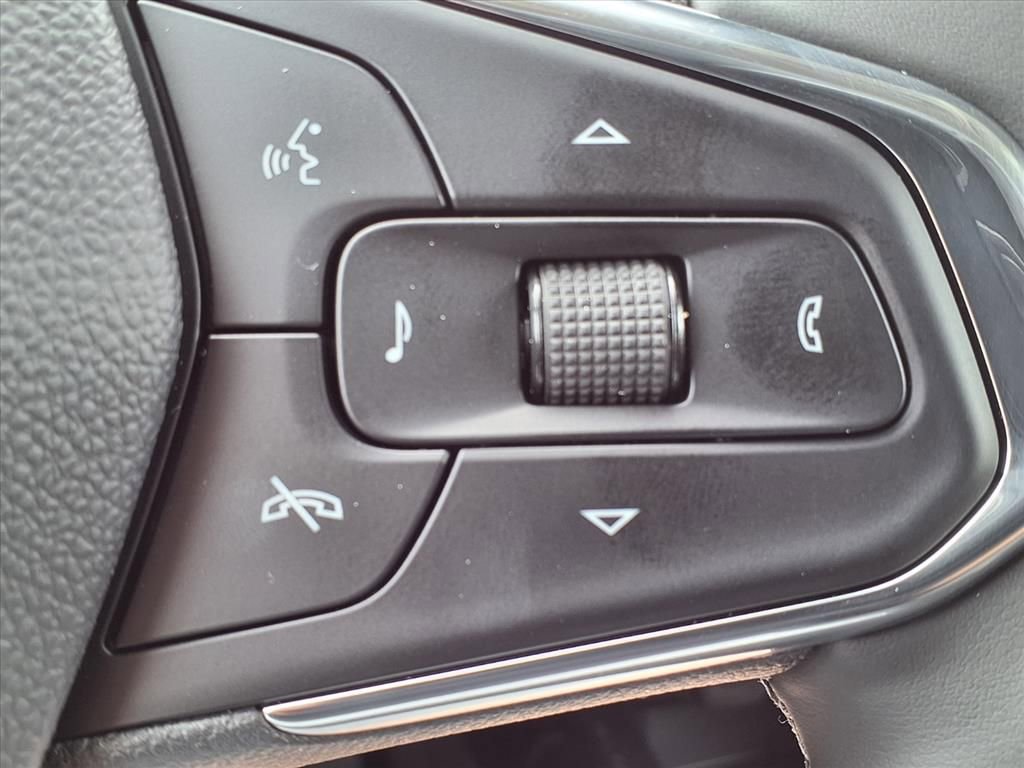 2025 Chevrolet Trax LT photo 14