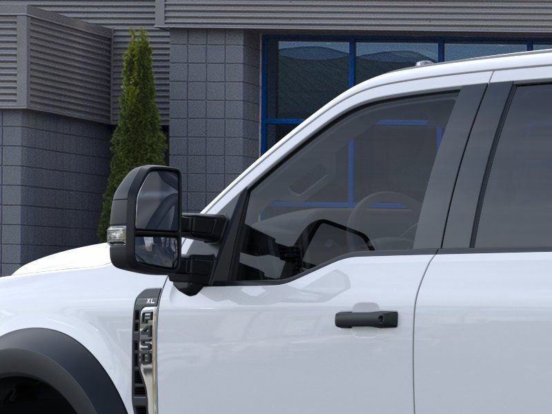 2025 Ford F-450 photo 18