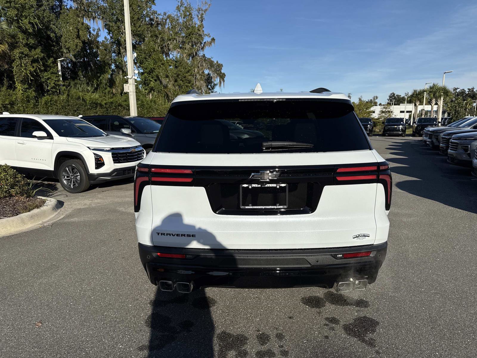 2026 Chevrolet Traverse photo 2