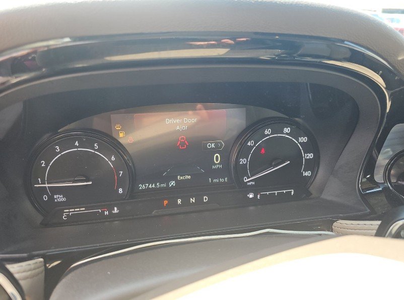 2022 Lincoln Corsair Standard photo 4
