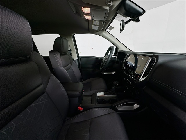 2025 Nissan Frontier SV photo 24